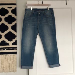 Cropped Blue Jeans